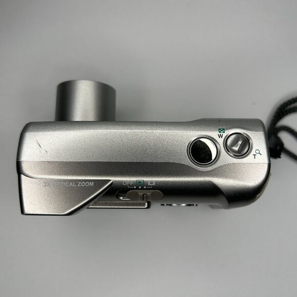 Olympus Digital Camera Camedia D-540 Zoom 3.2MP Silver - Picture 4 of 8